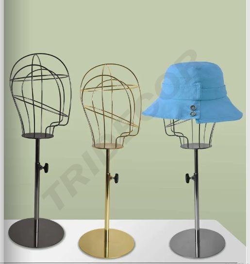 Expositor de Sombrero con Cabeza de Alambre y Base Metálica Color Oro