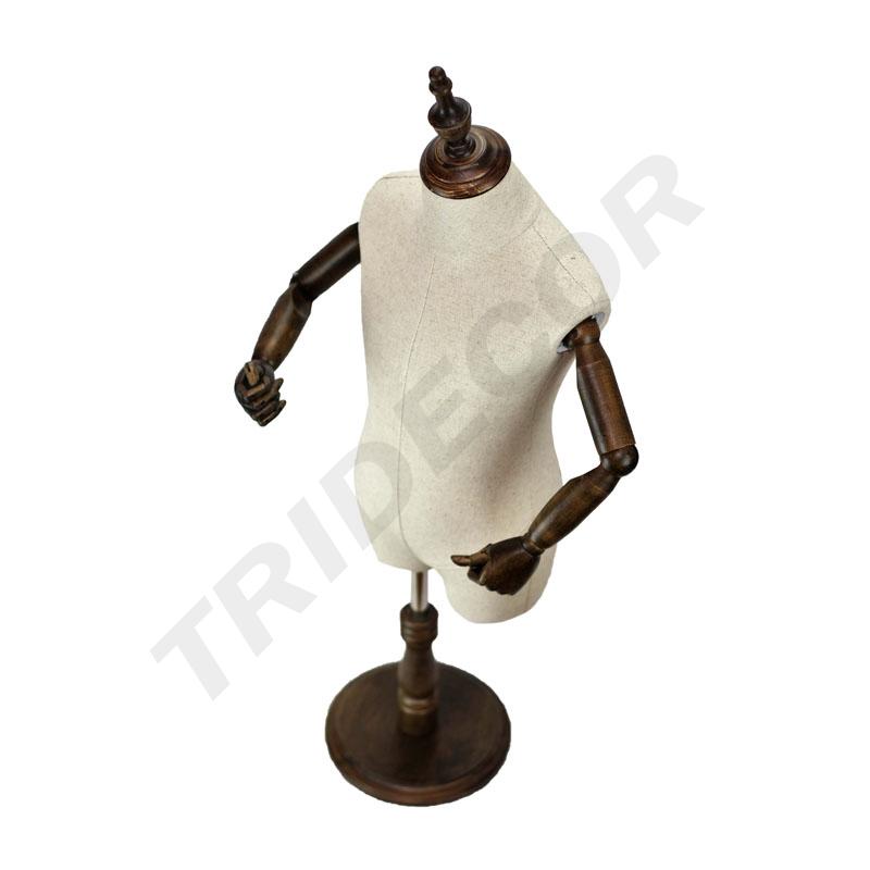 040380-Busto-infantil-de-tela-con-brazos-articulados-tridecor