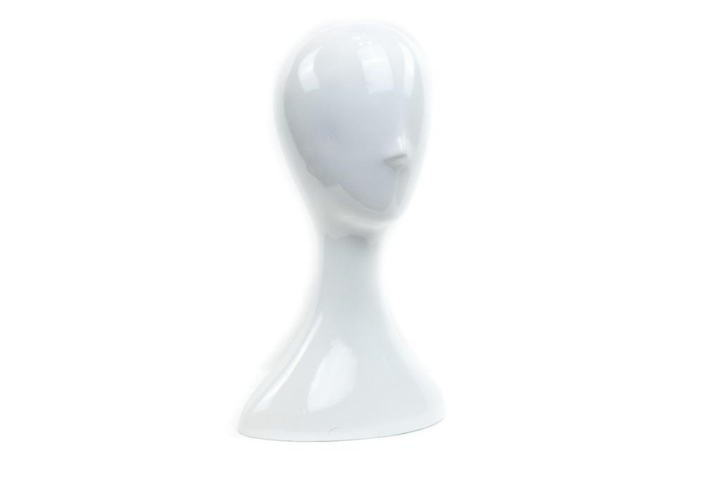 Cabeza de una mujer lacada en blanco