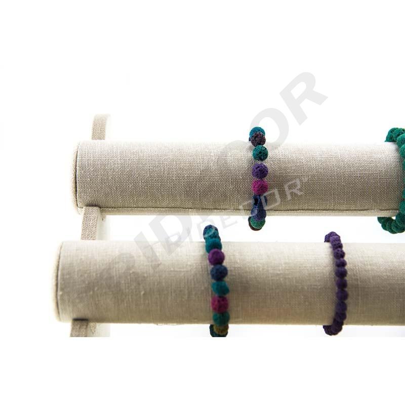 009721-Expositor-pulseras-triple-en-tela-de-lino-beige-tridecor