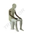 Maniquí de hombre sentado con brazos articulados de tela y fibra de vidrio blanco brillante