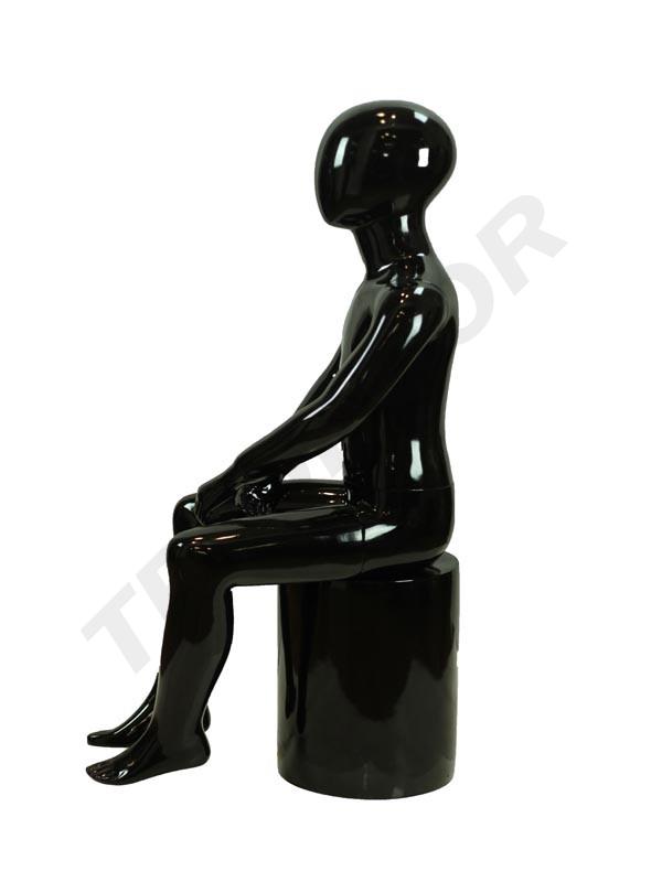 040855-maniquí-infantil-sentado-negro-brillo-8-años-tridecor