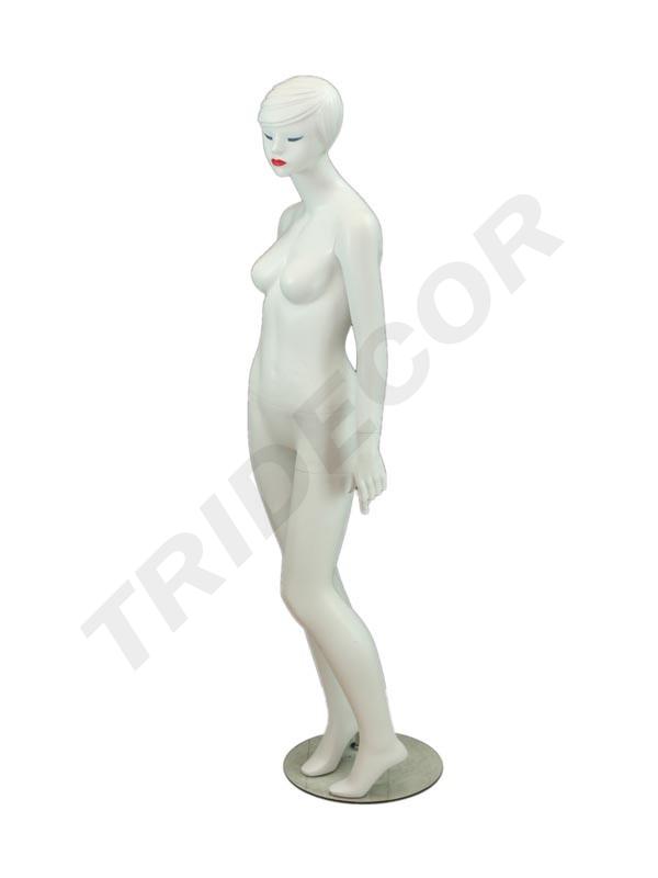 Maniquí femenino en blanco mate con pestañas azules y cabello esculpido