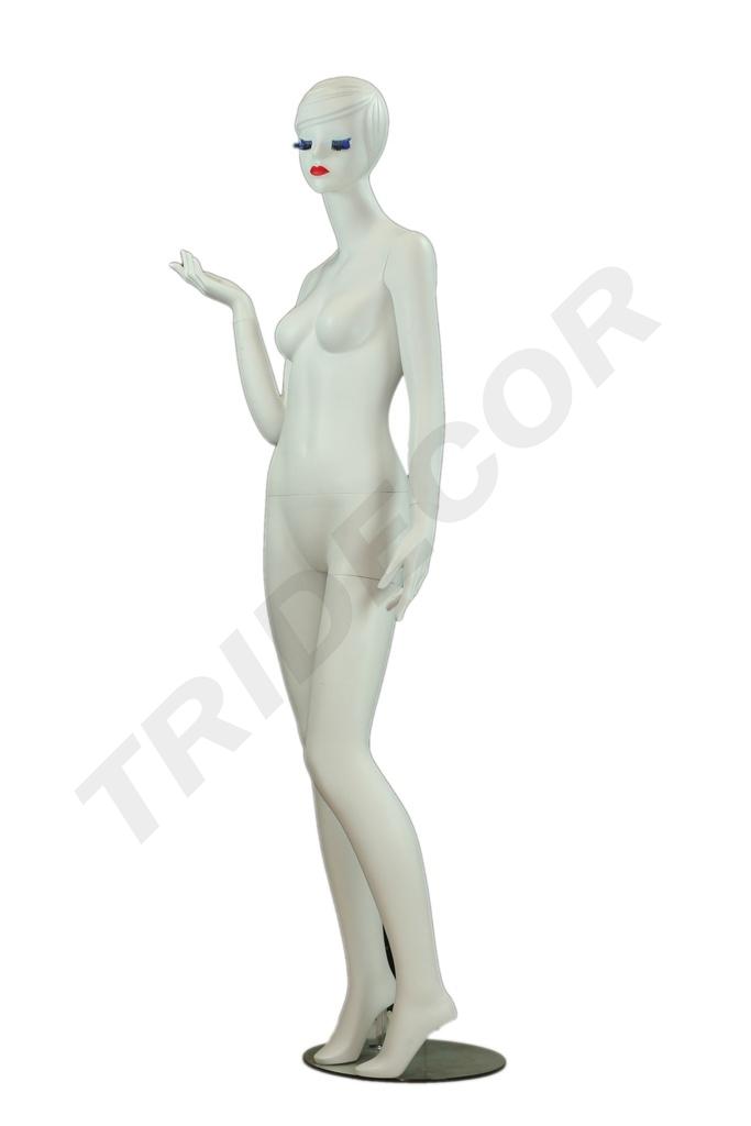 Maniquí femenino en blanco mate con pestañas azules y cabello esculpido