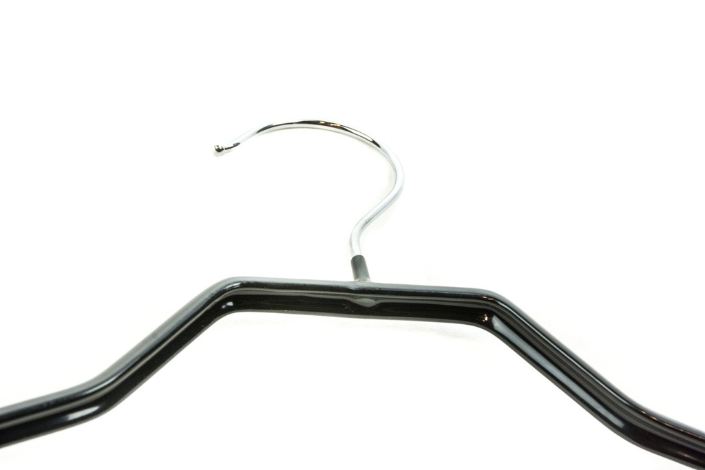Percha de Madera Forrada de Goma Negra 42cm 5unidades