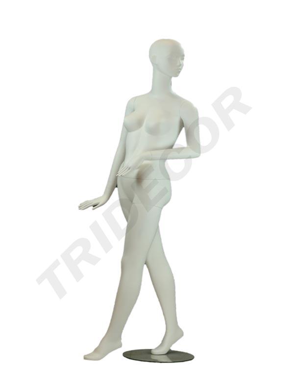 040783-maniquí-de-mujer-blanco-mate-con-rostro-posando-tridecor