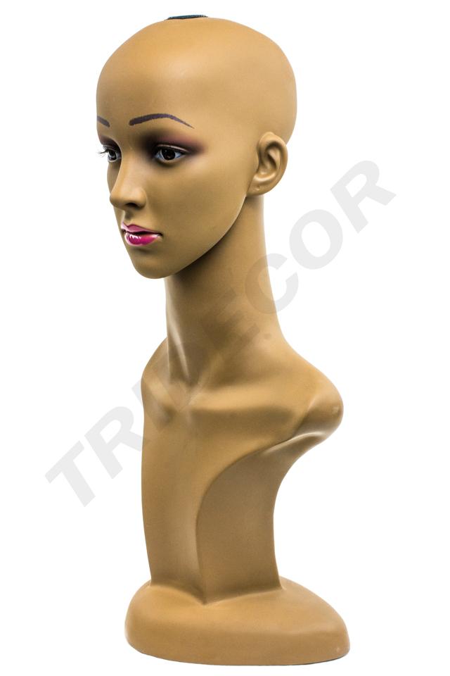 Cabeza de mujer morena