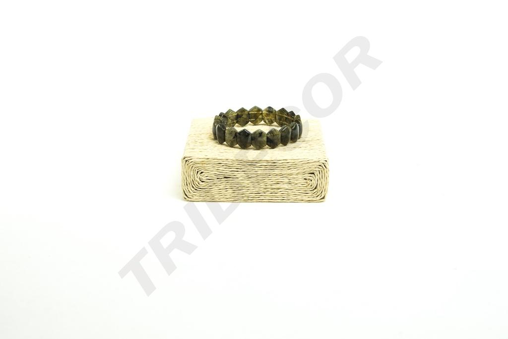 Base cuadrada cubierta con cuerda beige