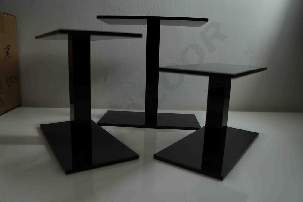 007124-Expositor-metacrilato-para-zapatos-tridecor