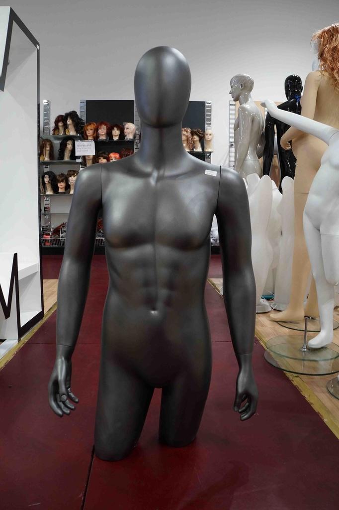 040341-Maniquí-busto-con-cabeza-y-brazos-gris-tridecor