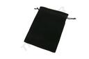 009426-Bolsas-cierre-cordón-en-terciopelo-negro-19-x-14-cm-tridecor