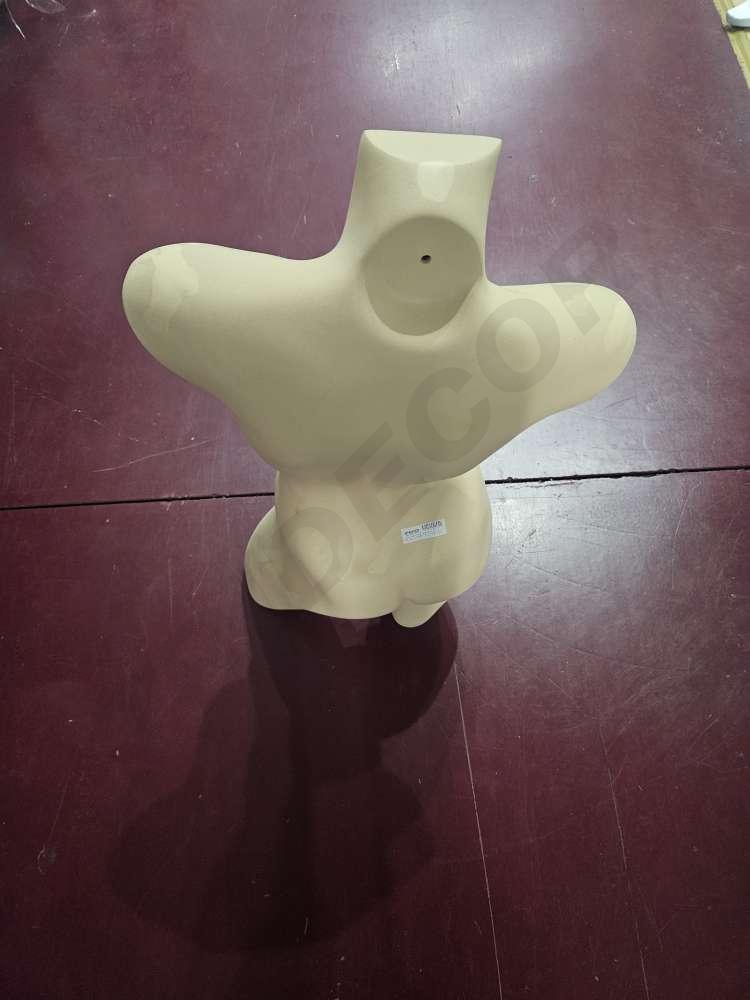 Busto de mujer Sin Cabeza Y Brazos de Color Carne
