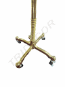 041018-Pie-con-ruedas-para-maniquí-color-dorado-tridecor