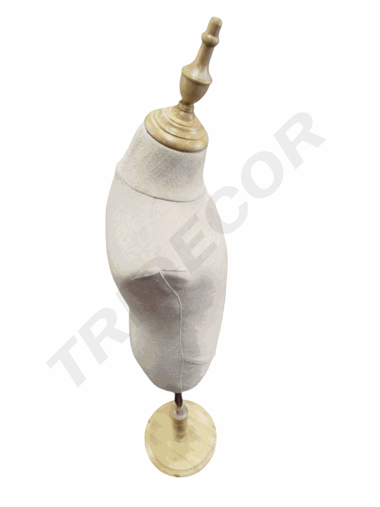 040894-Busto-infantil-en-tela-de-lino-y-madera-clara-tridecor
