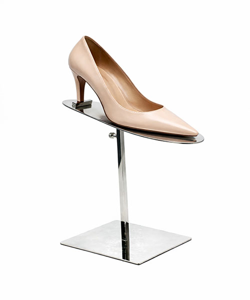 Expositor-ovalado-de-calzado-en-cromado-altura-regulable-tridecor