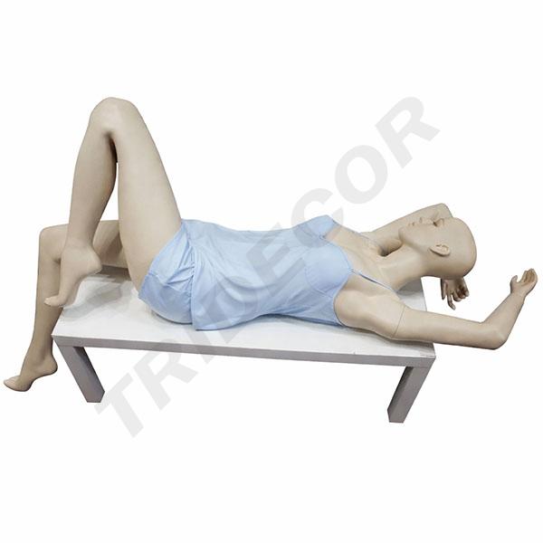 040281-Maniquí-mujer-tumbada-realista-color-carne-tridecor