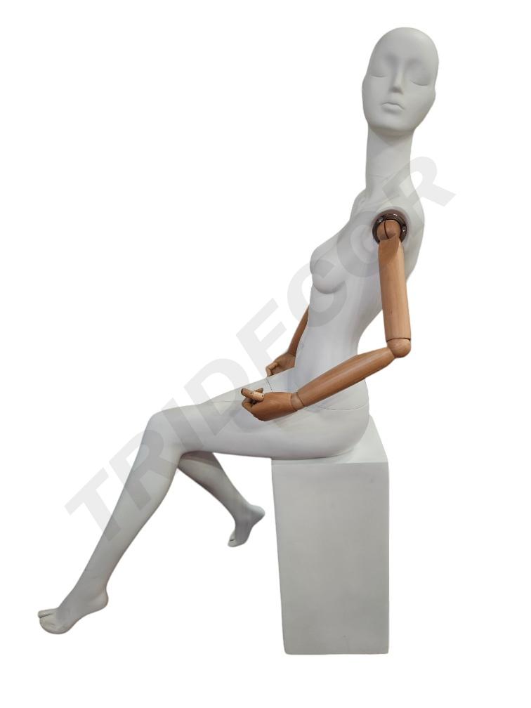 白色亚光女坐模 配原木色手臂 Maniqui Mujer Sentado Blanco Mate Brazo Claro