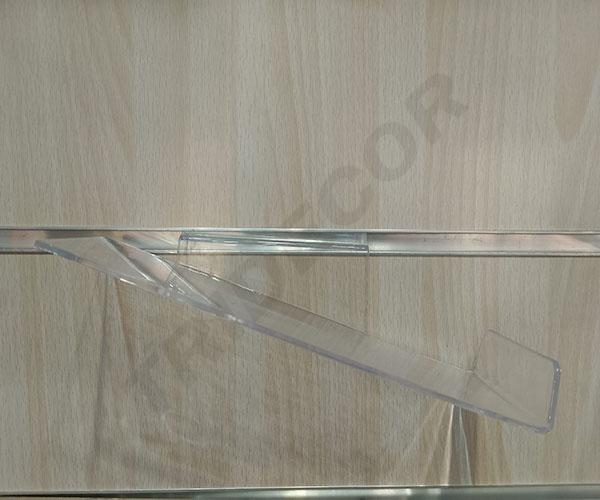 槽板亚克力下斜鞋托Calzado anclaje en lama de acrílico transparente