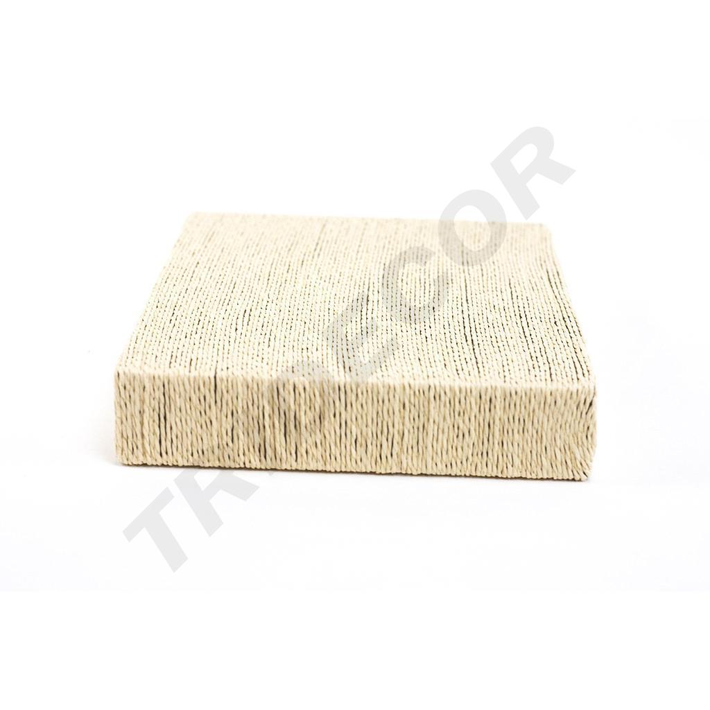 Base coberta com corda bege