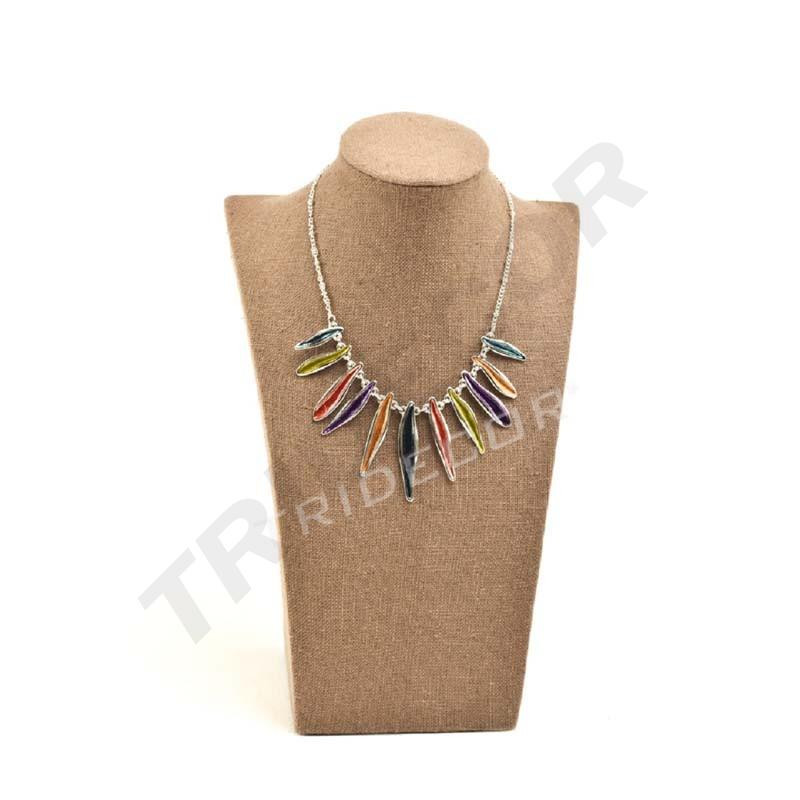 Suport de prezentare coliere din in maro