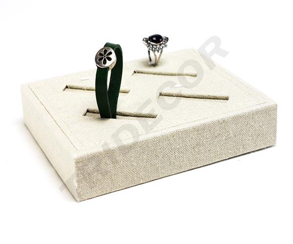 Plateau à bijoux en lin beige avec emplacements, 18,5X15,5X3 CM