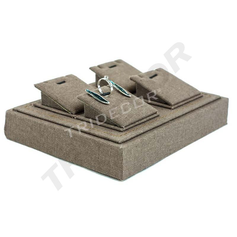 棕色亚麻首饰展示托盘