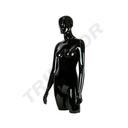 Vollbüste einer Frau in schwarz glänzendem Fiberglas