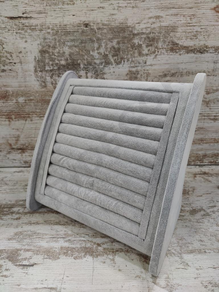 Anelli espositivi curvi a forma di L in velluto grigio