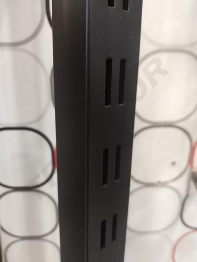 [006196] 黑色方管双排孔 Tubo Cuadrado Sistama de Cremallera Negro  38X38mm 300cm