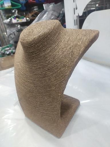 [009747] Présentoir à collier beige recouvert de corde