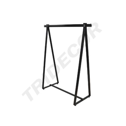 [038303] Cabideiro em Forma Triangular Cor Preto Fosco 150X120X48cm