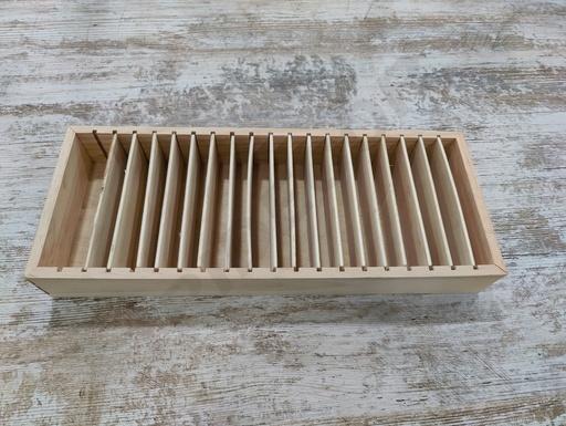 [0091047] 20孔木制展示架 Expositor Madera Con 20Huecos