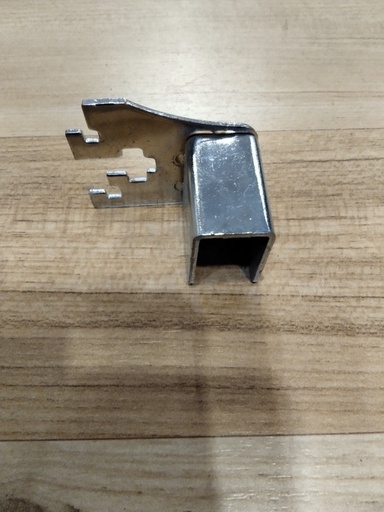 [002118] 单鱼尾卡方管支撑左 Soporte para cremallera izquierdo simple